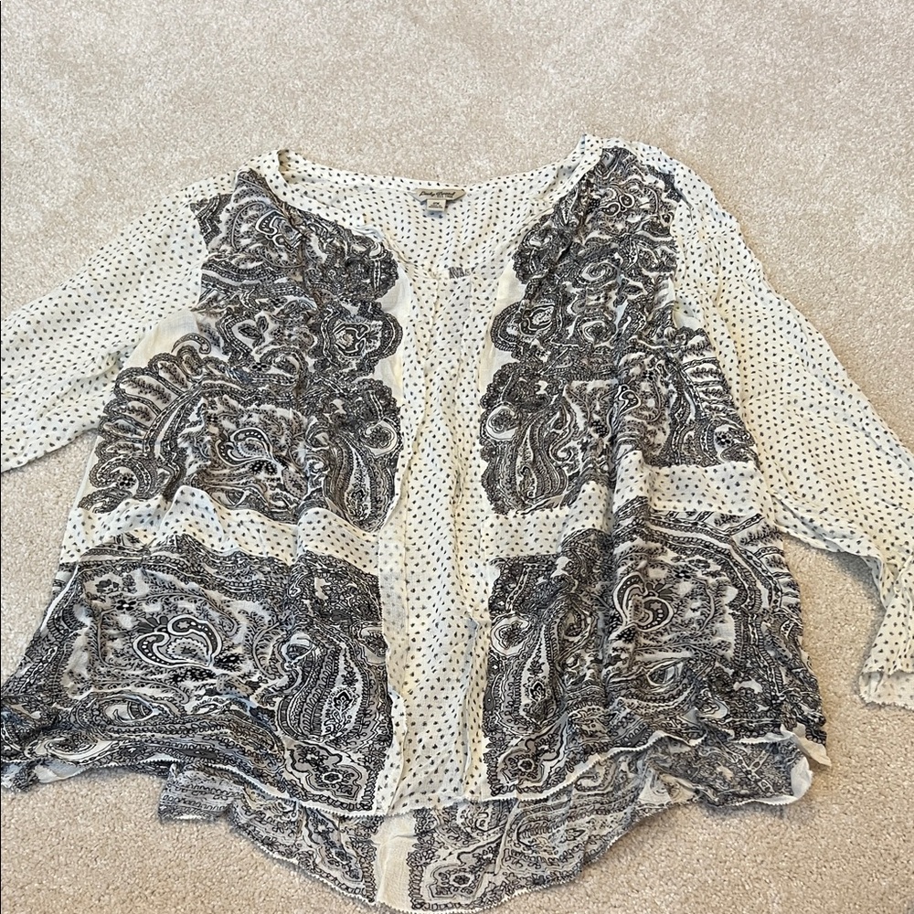 Lucky Brand Cream and Black Patterned Top